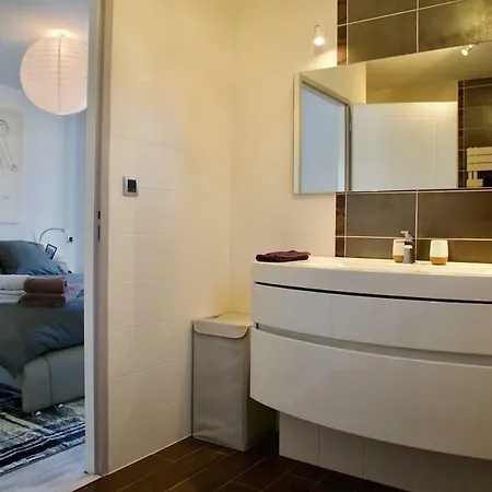 Avec Piscine Et Terrasse Chauffees *